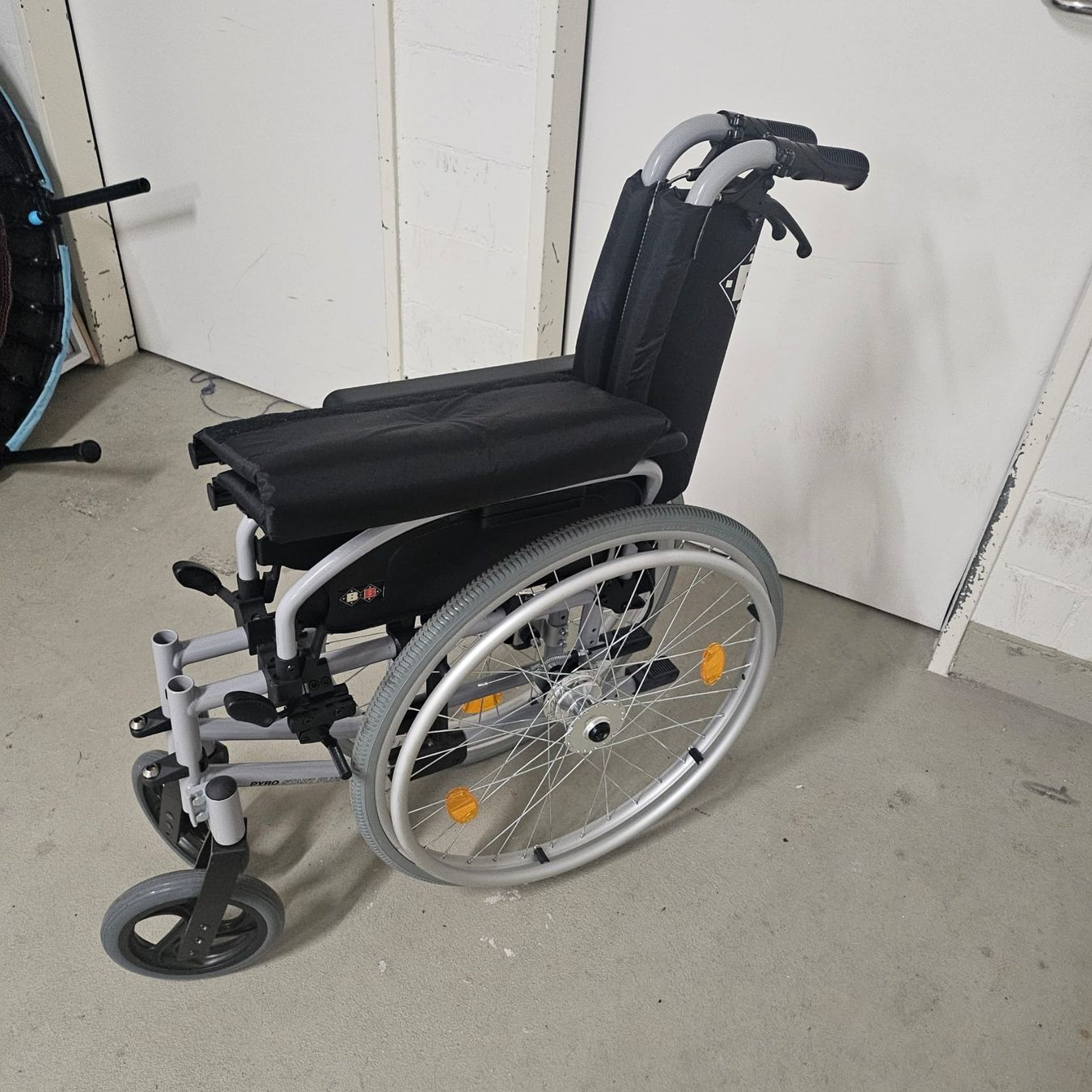 Chaises roulantes: Rollstuhl – D'occasion à Nänikon par lumpi019 1