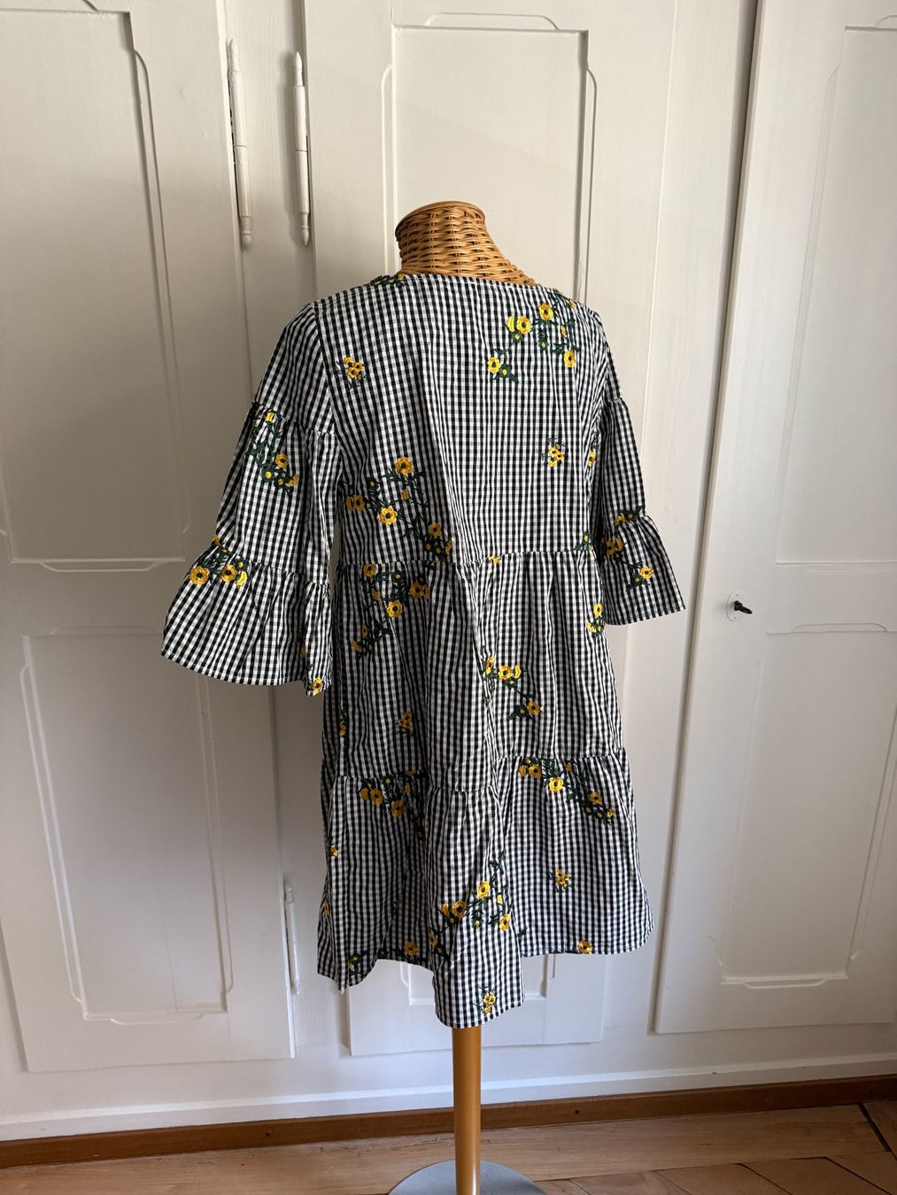 Mint & Berry Kleider: MINT & BERRY Mom - Kleid kariert mit Blumen 36 – Gebraucht aus Zürich von Diazaio 2