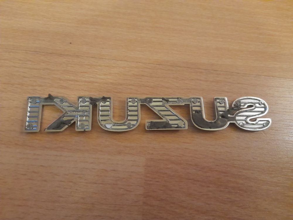 Suzuki S Emblem Aufkleber Chrom - 1 Paar Tank-Aufkleber Für Originalen Look