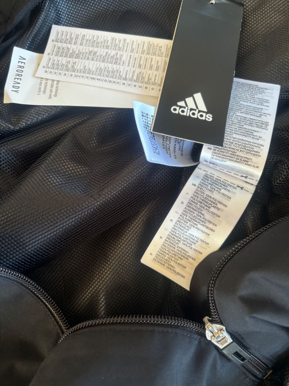 Adidas Giacche: 2XL_adidas raincoat NEW_LP 160 CHF – Nuovo e nell'imballaggio originale da Versegeres venduto da kista 7
