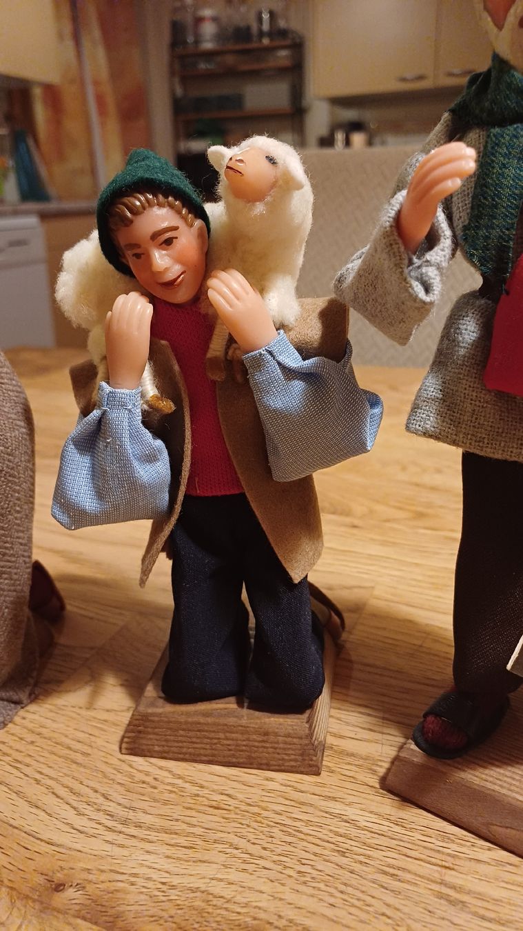 Figuren: 4 Schöne Figuren Handarbeit – Gebraucht aus Flawil von Naphtali 4