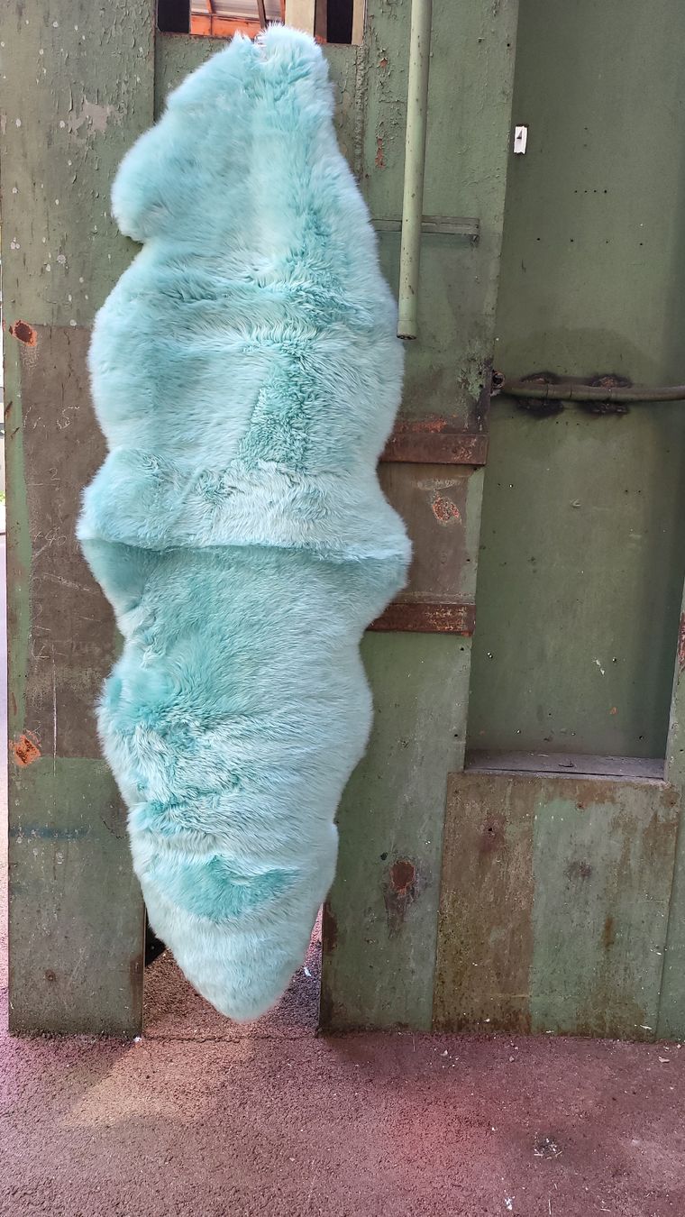 Tutte le decorazioni: Doppelschaffele in über 30 Farben – Nuovo e nell'imballaggio originale da Neuhausen am Rheinfall venduto da Lambskin 1