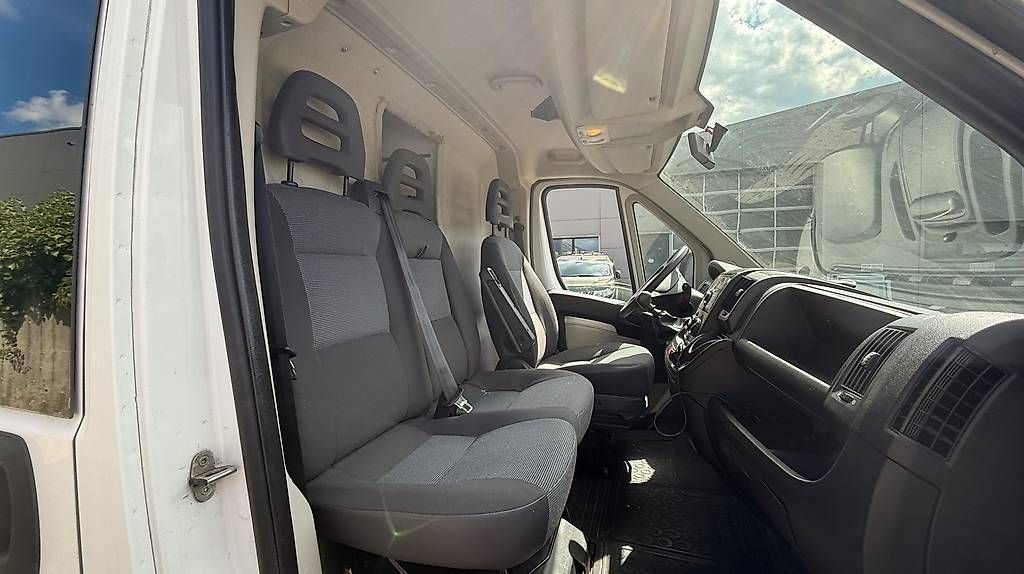 Mobilhome: Peugeot Boxer aménagé – Usato da Genève venduto da kya77 1