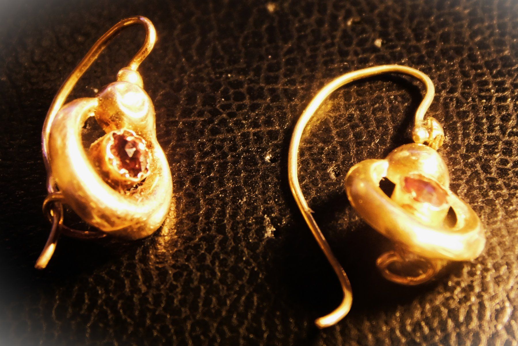 Orecchini pendenti & Orecchini a lobo: Antik Biedermeier-Goldohrringe 14K – Difettoso da Emmenbrücke venduto da Neverlaand-22 4