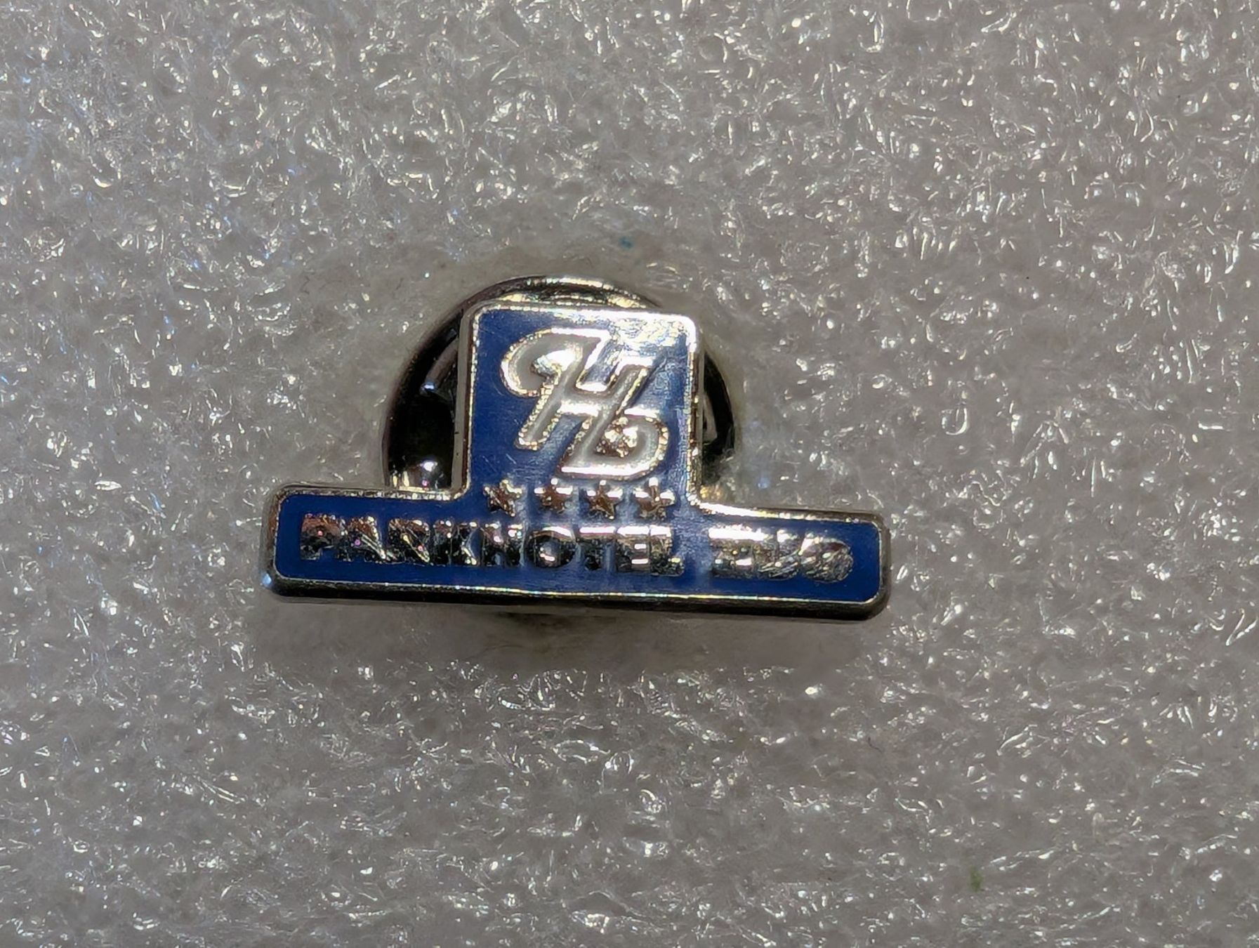 Placchette & Badge: Ansteckpin 284: Parkhotel – Usato da Oppligen venduto da Pin-Fall-Shop
