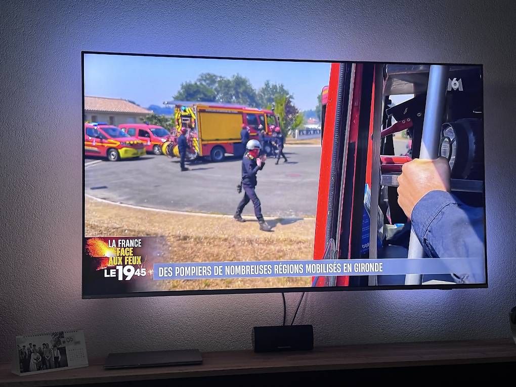 Televisori: TV Philips mini LED 4K UHD 75" Ambilight 4 côtés – Usato da Epagny venduto da Bouxi 1