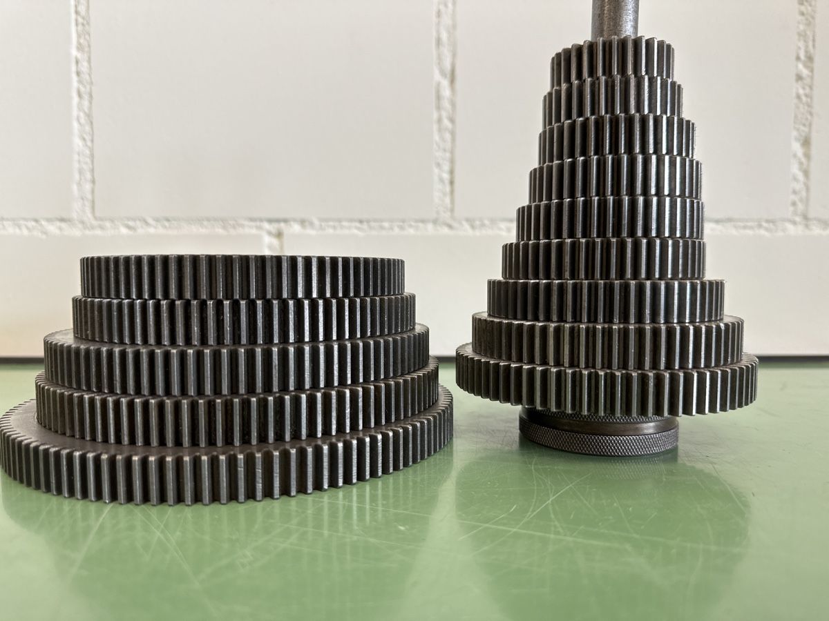 Schaublin Tutti gli attrezzi: Lot de pignons droits SCHAUBLIN – Usato da Aarberg venduto da SNMachines 3