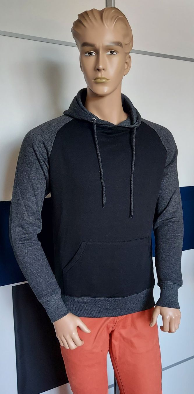 Maglioni & Felpe: Neuer grauschwarzer Hoodie Gr. S – Nuovo e nell'imballaggio originale da Basel venduto da Mazzo84 1