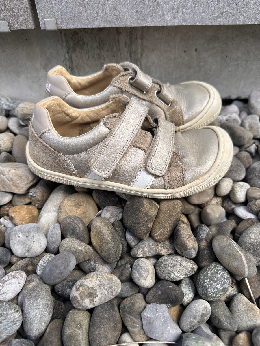 Schuhe für Jungen: Koel Grösse 30 – Gebraucht aus Winterthur von Joyzora94