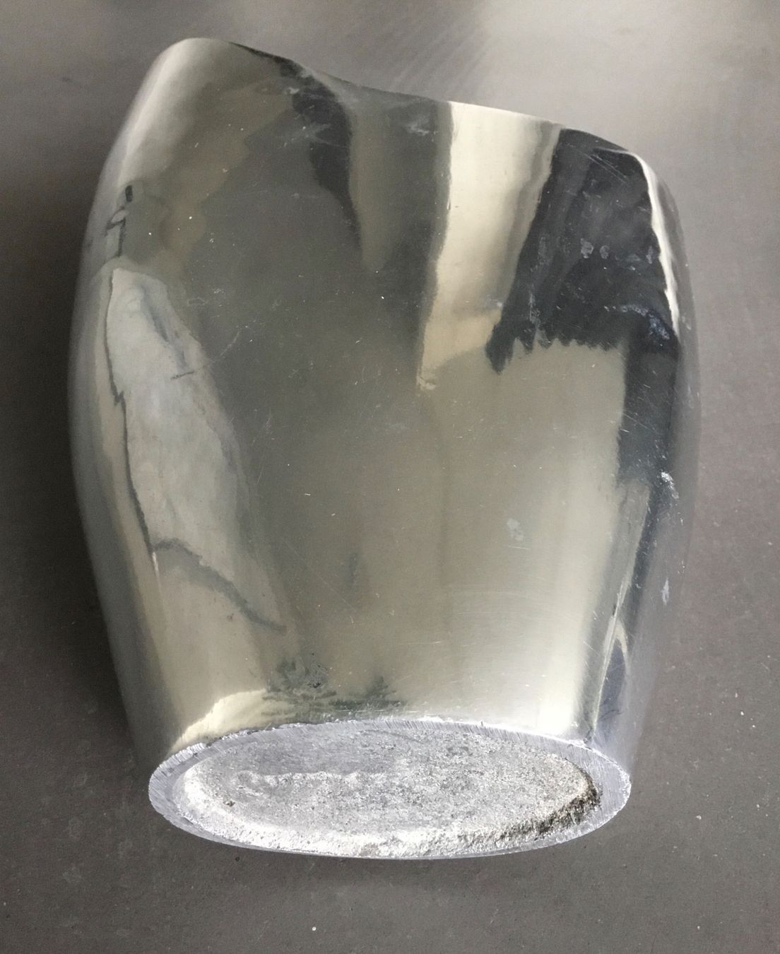 Vasen & Gefässe: Vase / Blumenvase Aluminiumguss – Gebraucht aus Eggersriet von Wiese61 2