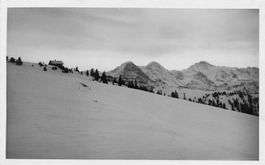 BE Verschneites Alpenpanorama