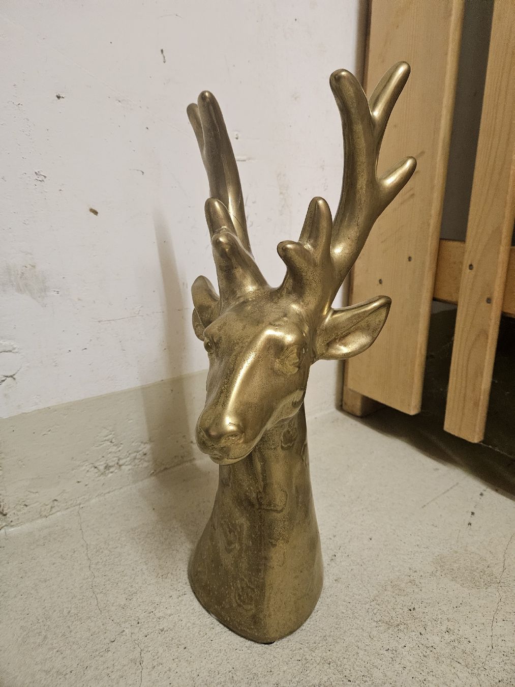 Tutte le decorazioni: Hirschopf Deko Gold – Usato da Tuggen venduto da Justje 1