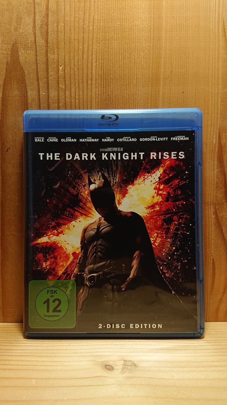 Tous les DVDs: BATMAN The Dark Knight Rises Blu-Ray – D'occasion à Wilderswil par Exebub