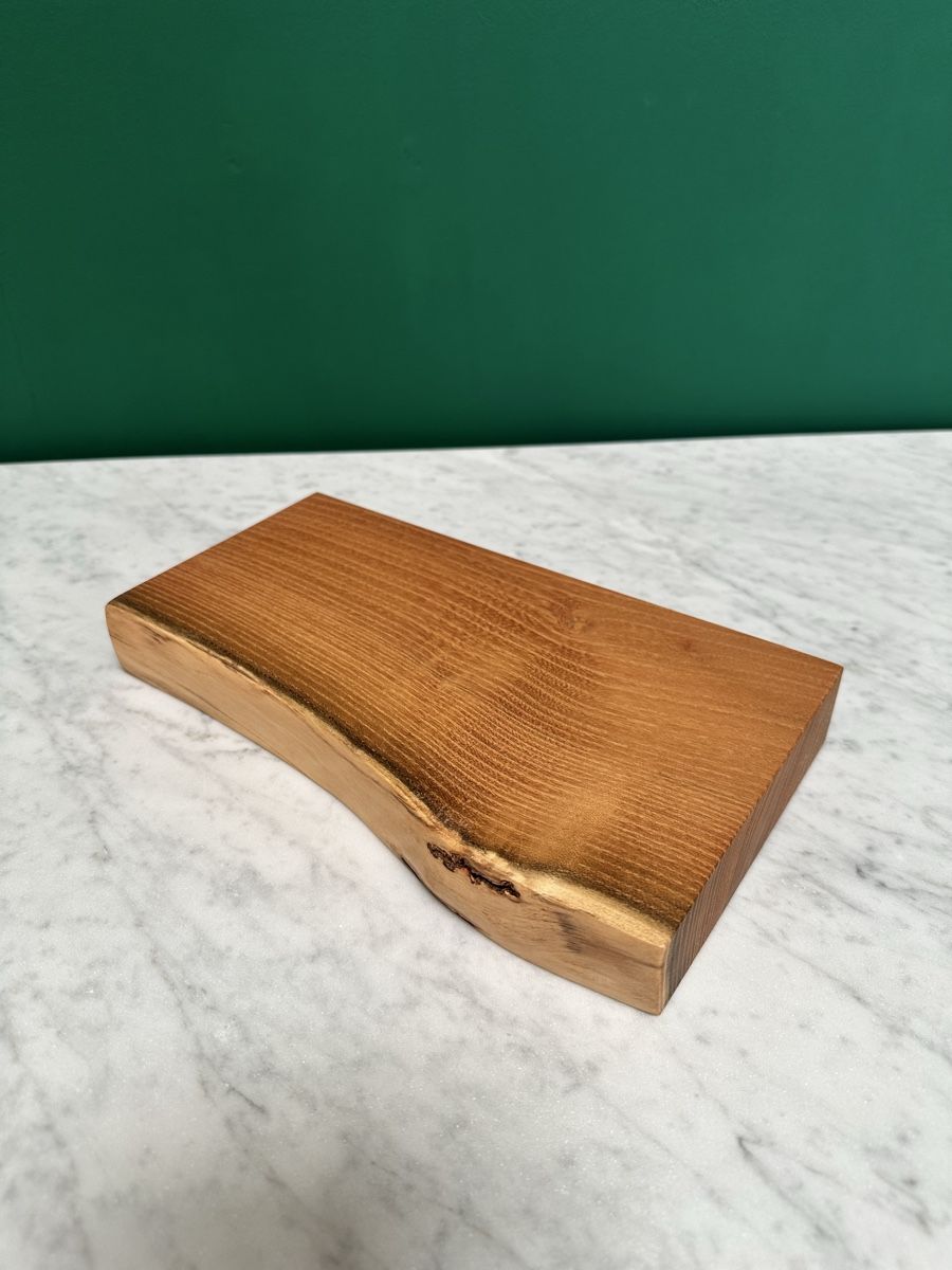 Servierplatten: Schneidebrett Akazie  – Neu und originalverpackt aus Läufelfingen von b-form 1