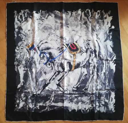 Rolf Knie Foulard Seide