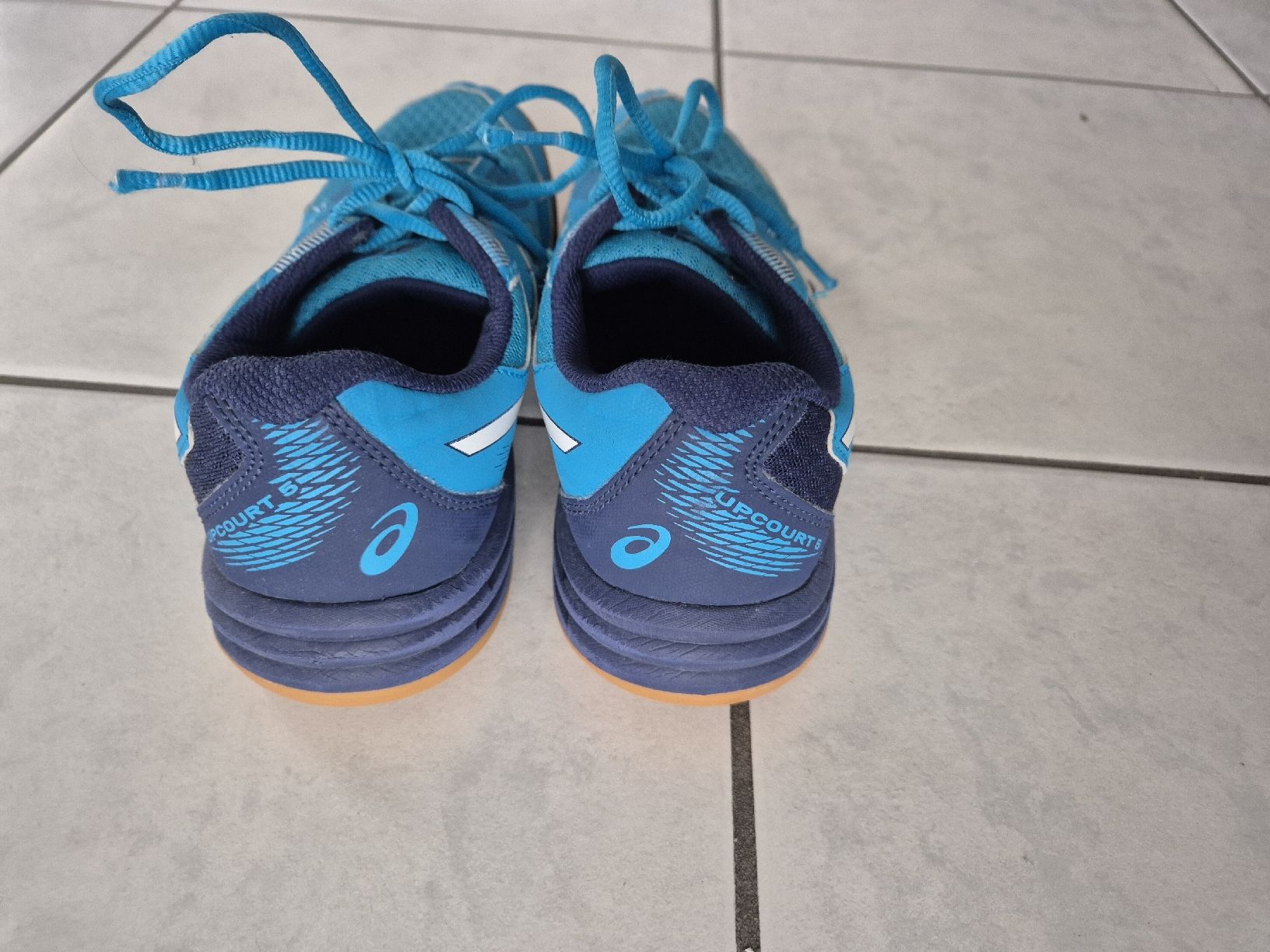 Asics Scarpe da uomo: Hallenschuhe, Asics, Gr. 40 – Usato da Belp venduto da nibeas 2