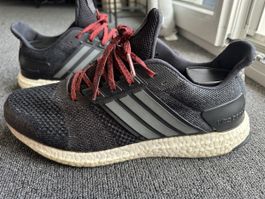 Adidas Ultra Boost homme taille 44.5 noir