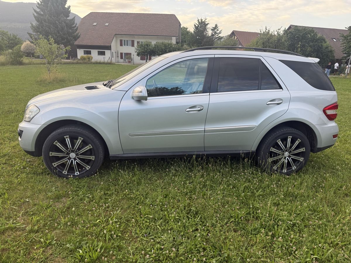 Mercedes-Benz Automobili: Mercedes ML 500 – Usato da Niederbipp venduto da baggerch 7