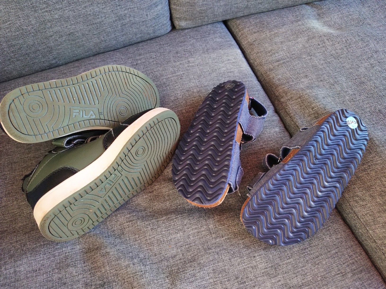 Schuhe für Jungen: 2 Paar Kinder Schuhe Gr.28 – Gebraucht aus Goldach von Fuchour 2