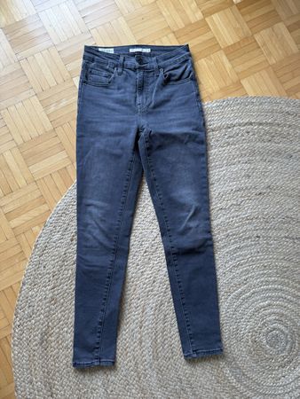 Levi’s 721 High Rise Skinny size 26