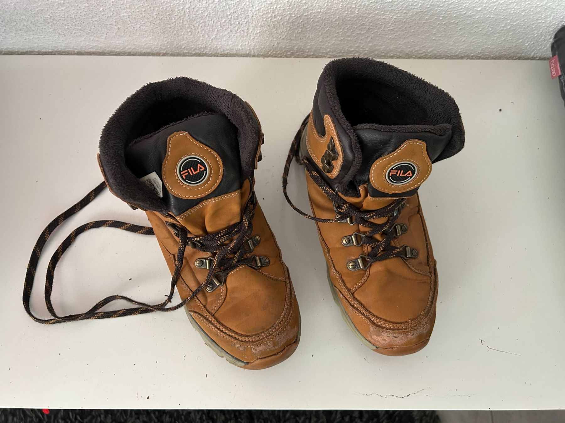 Scarpe per ragazzi: Winterschuhe FILA, Grösse 37 – Usato da Buttisholz venduto da PIOTRCH