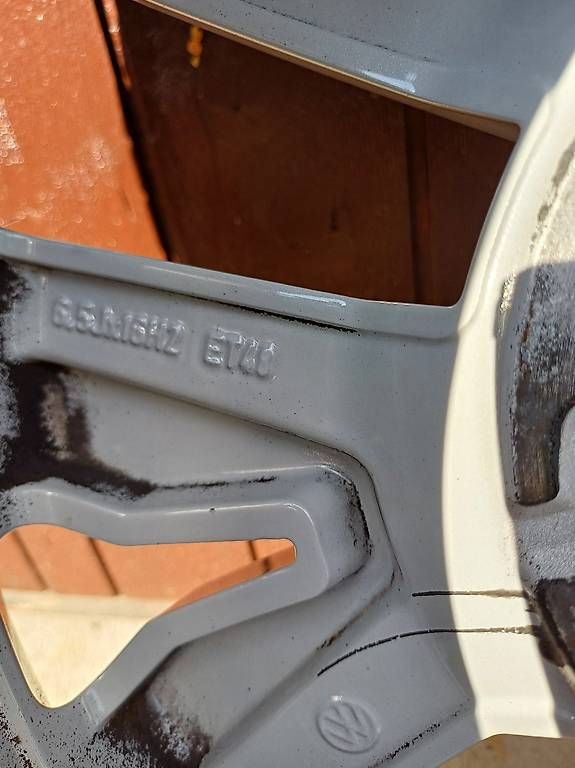 Pneumatici & Ruote complete: Roues complètes VW Touran – Usato da Vouvry venduto da nun_szh8 4