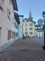 Place de parc extérieure idéale au centre-ville de Martigny