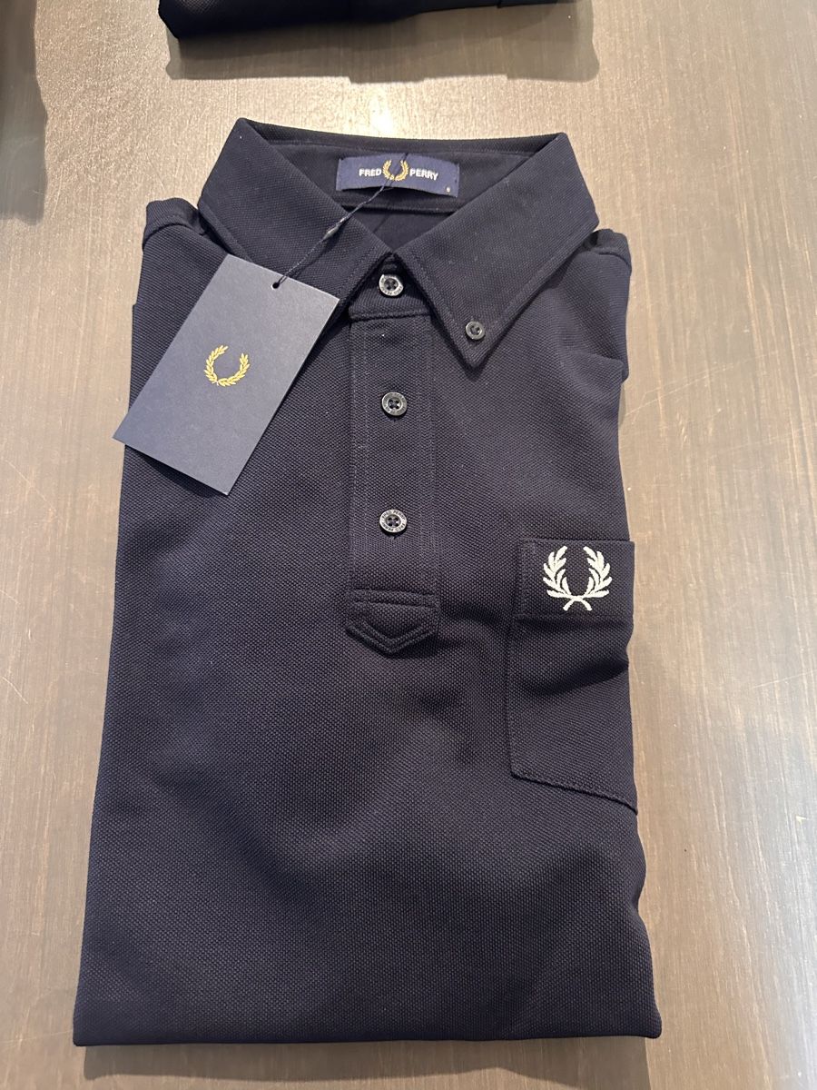 Fred Perry Magliette Polo: Fred Perry Poloshirt – Nuovo e nell'imballaggio originale da Olten venduto da threebumblebee 1