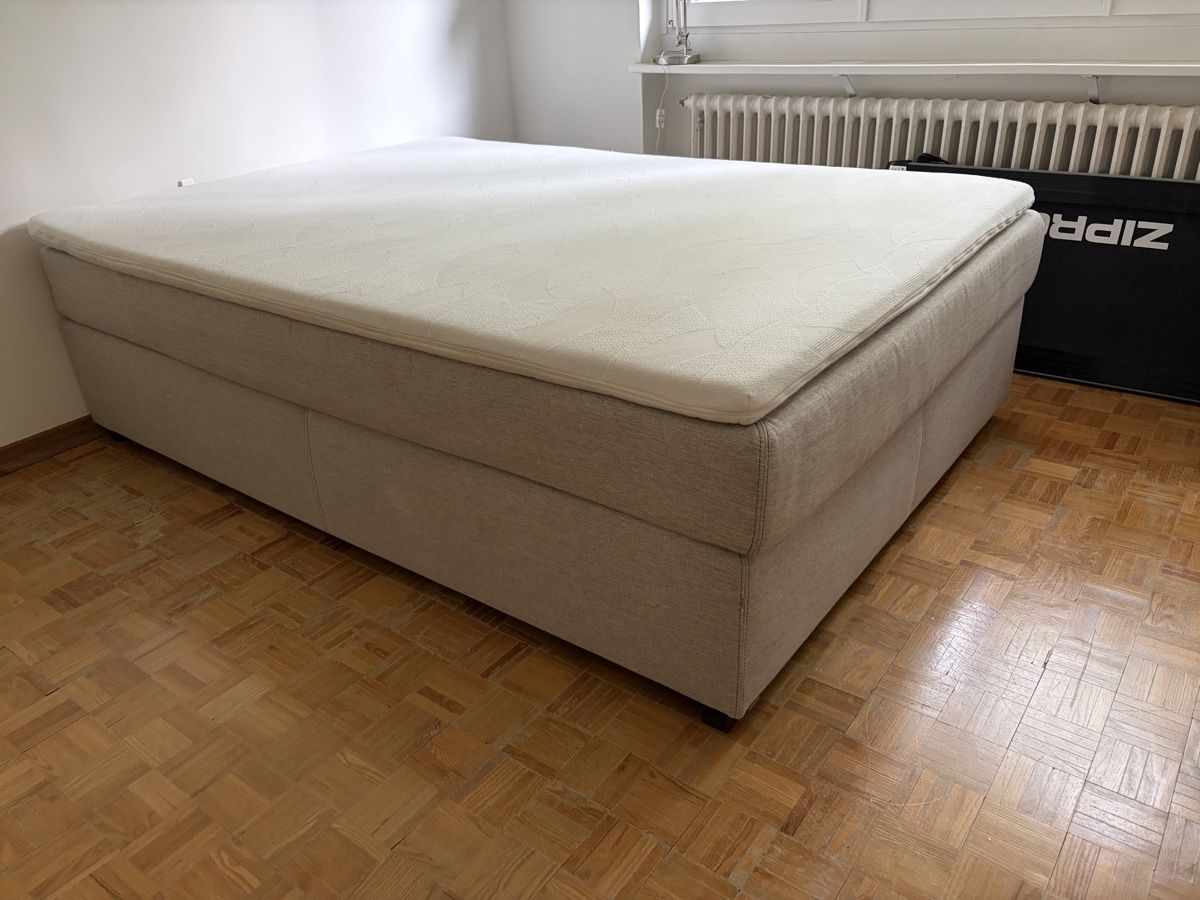 Letti: Boxspringbett 140x200cm grau guter Zustand – Usato da Zürich venduto da kelly97