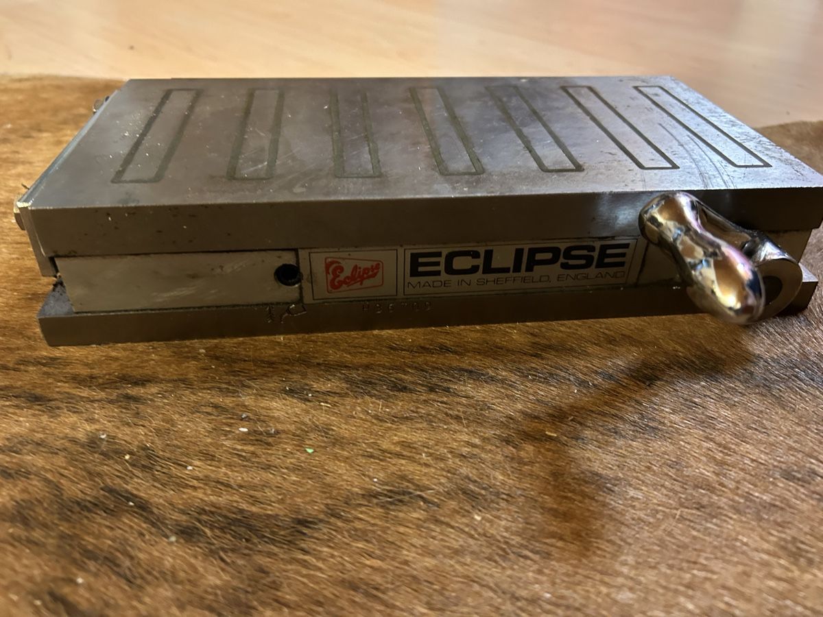 Alle Werkzeuge: Eclipse magnet – Gebraucht aus Rickenbach LU von Brutus05 2