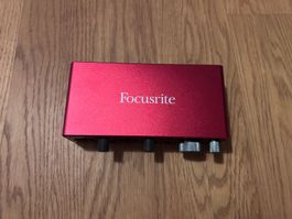 Focusrite Scarlett 2i2 Audio Interface Rot, guter Zustand