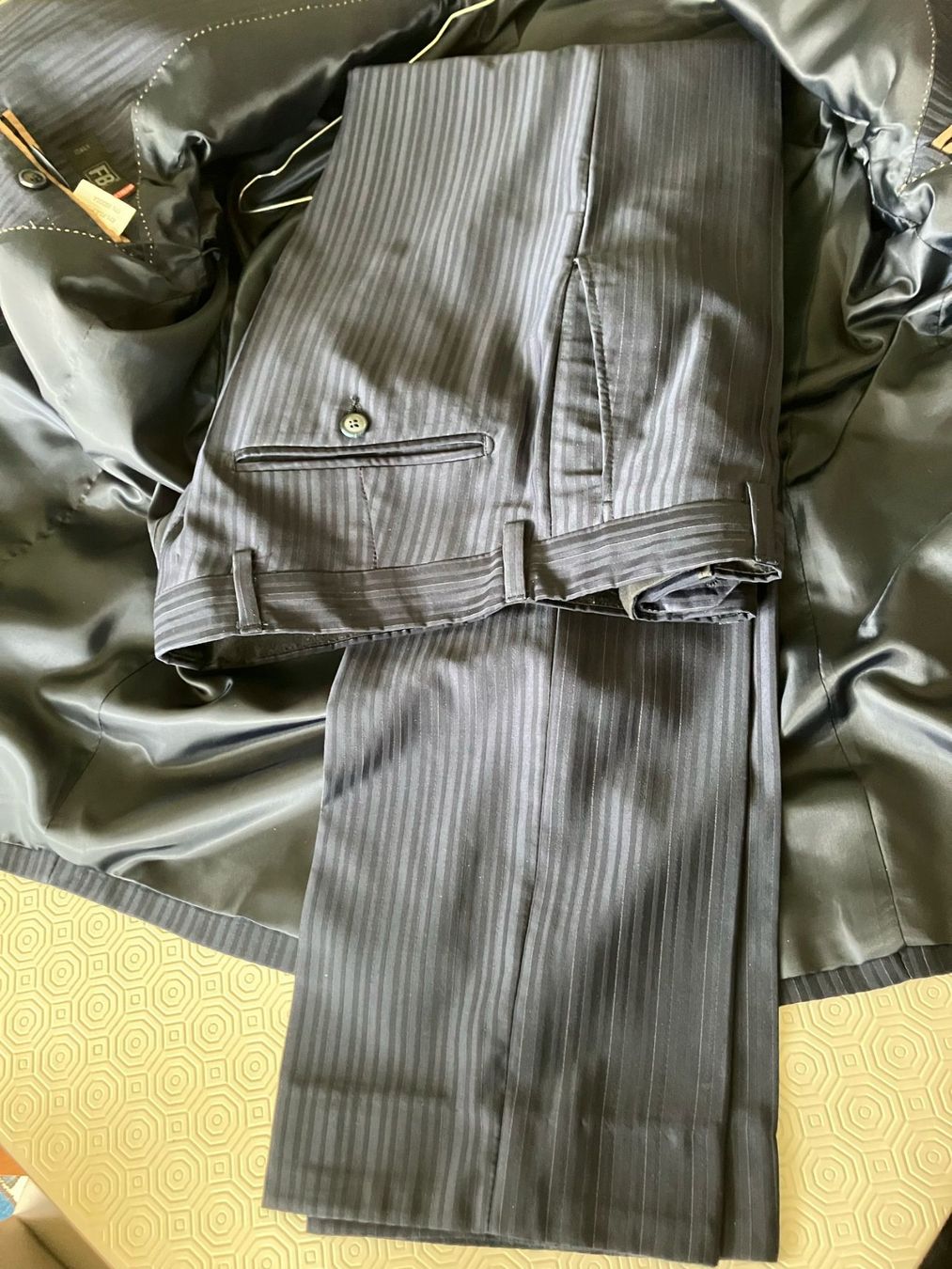 Completi: Completo uomo blu a righe Nextrend tg.46 – Usato da Melano venduto da H-Sara 2