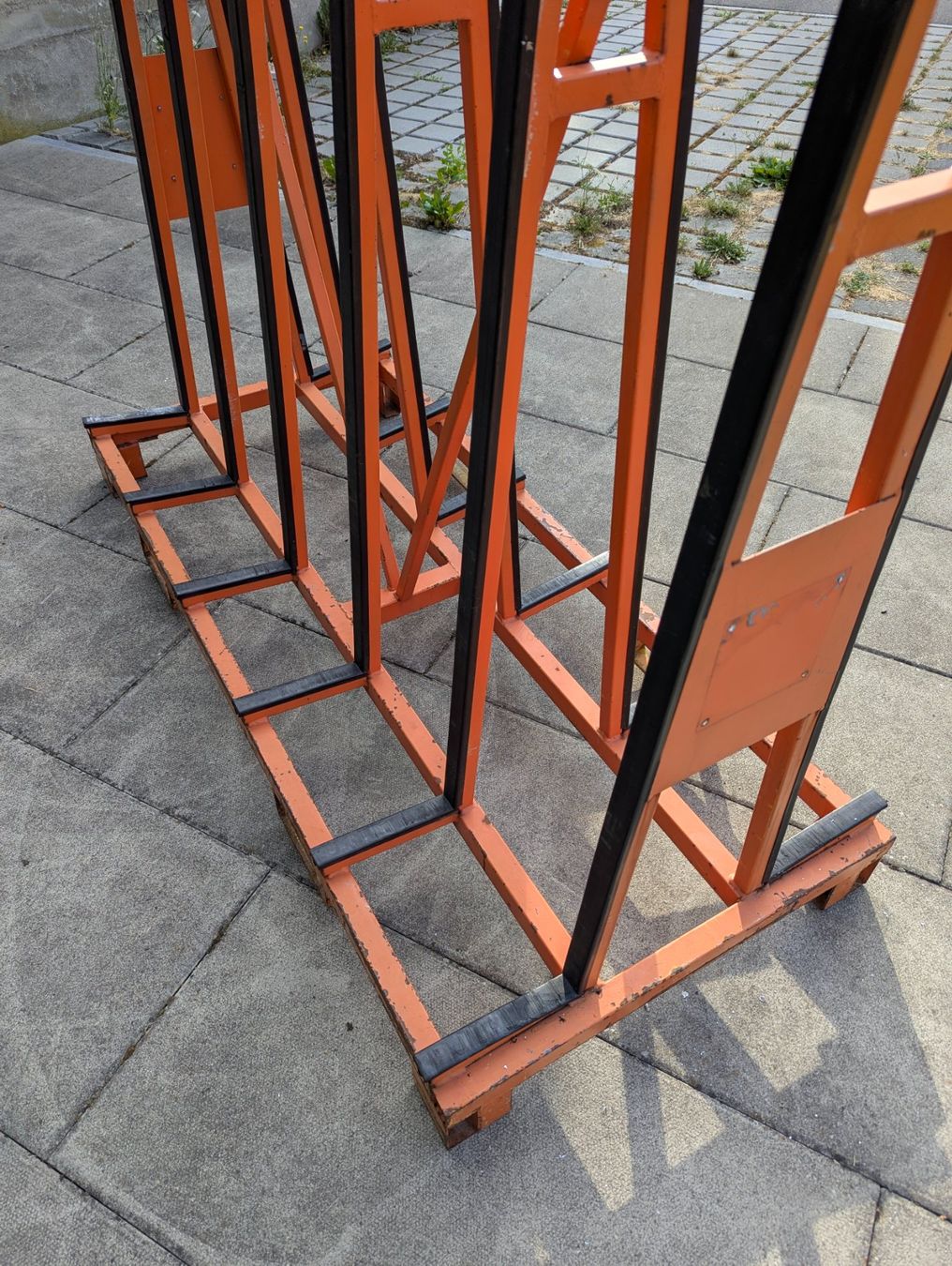 Sonstiges zum Lager & Transport: Glasgestell Orange Metall gebraucht – Gebraucht aus Watt von inf_cpz7