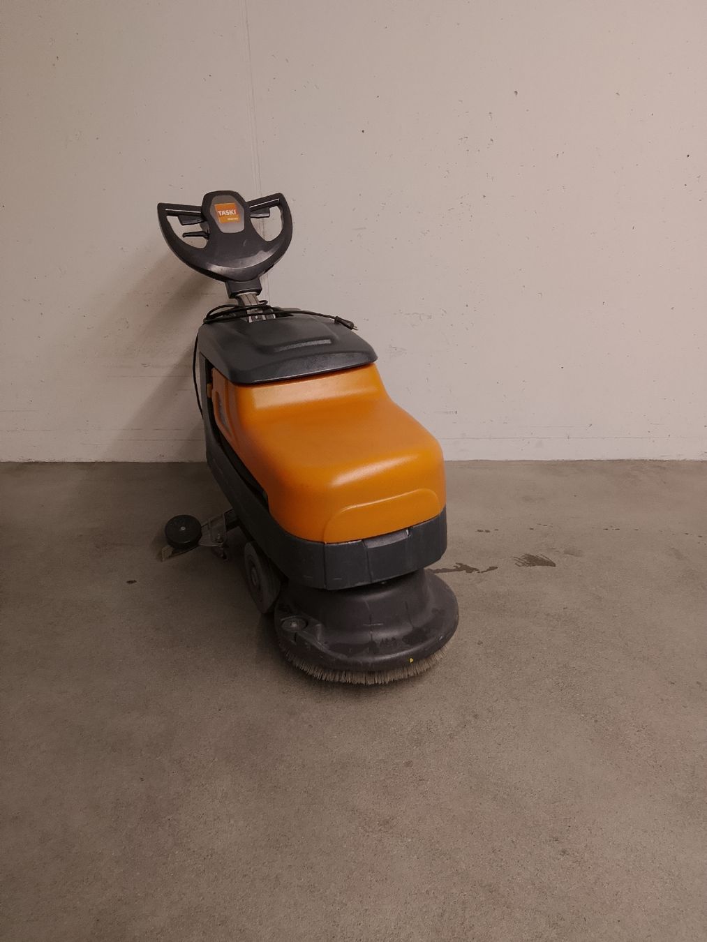 Alle Maschinen:  scheuersaugmaschine taski swingo 455b – Gebraucht aus Wohlen AG von ang_xy8w 1