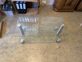 Glas Couchtisch mit Edelstahlfüssen