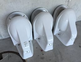 3 WC-Schüsseln "Laufen"
