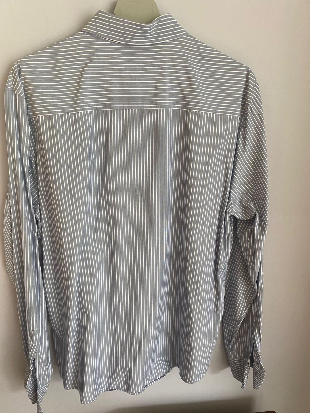 Armani Hemden: Hellblaues gestreiftes ARMANI Jeans Herrenhemd – Gebraucht aus Luzern von Turmliebe 2
