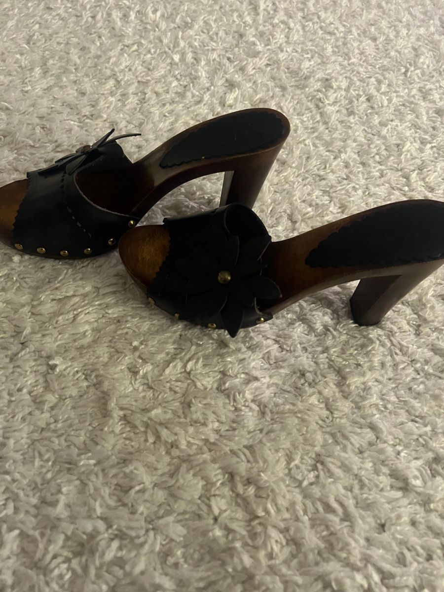 Scarpe da donna: Sommer Clogs Pantoletten Schwarz Gr.39 neuwertig – Nuovo (secondo la descrizione) da Richterswil venduto da Eg_verkauf