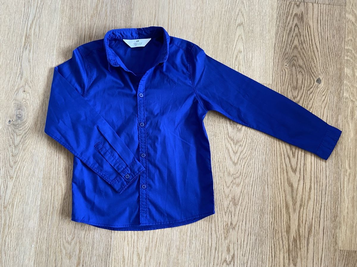 H&M Hemden, T-Shirts & Polos: Hemd H&M Gr. 128 – Gebraucht aus Lützelflüh-Goldb von N.H. 3