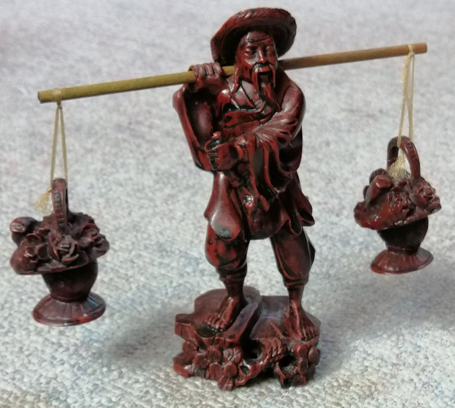 Statuette: Chinesischer Lastenträger  Höhe 13 cm – Usato da Oberriet SG venduto da Atir47