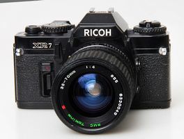 Ricoh KR7 mit Objektiv Tokina 35-70mm 1:4
