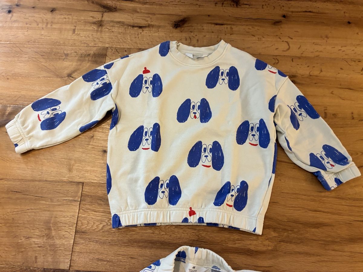 H&M Kleiderpakete & -sets: H&M Kinder Set Pullover und Hose / Trainer / Grösse 128 – Gebraucht aus Münchenstein von Pricemaker100 3