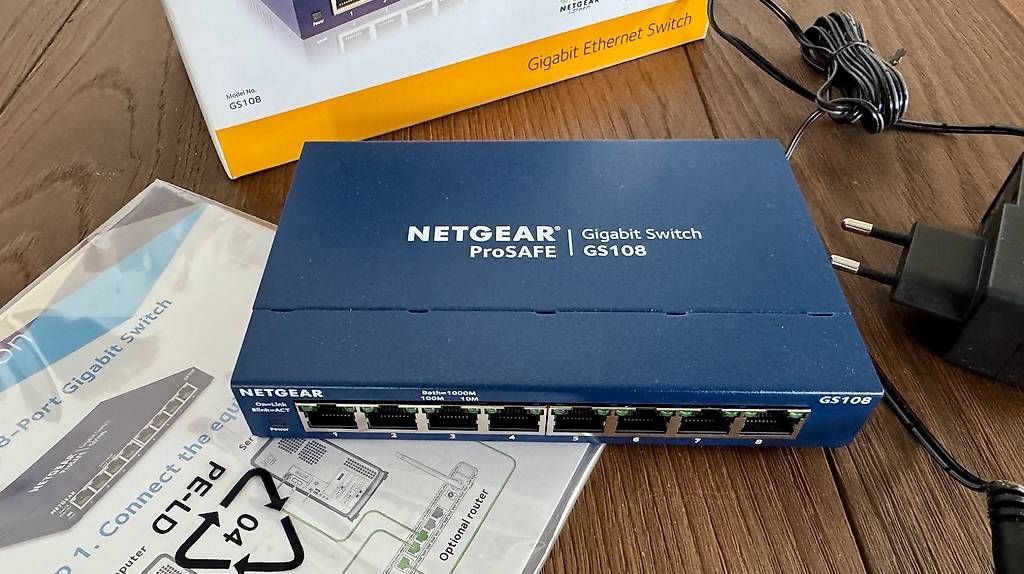 Hubs & Switches: NETGEAR ProSAFE GS108 Gigabit Switch 8 Port – Gebraucht aus Oberlunkhofen von tru_xc2g 2