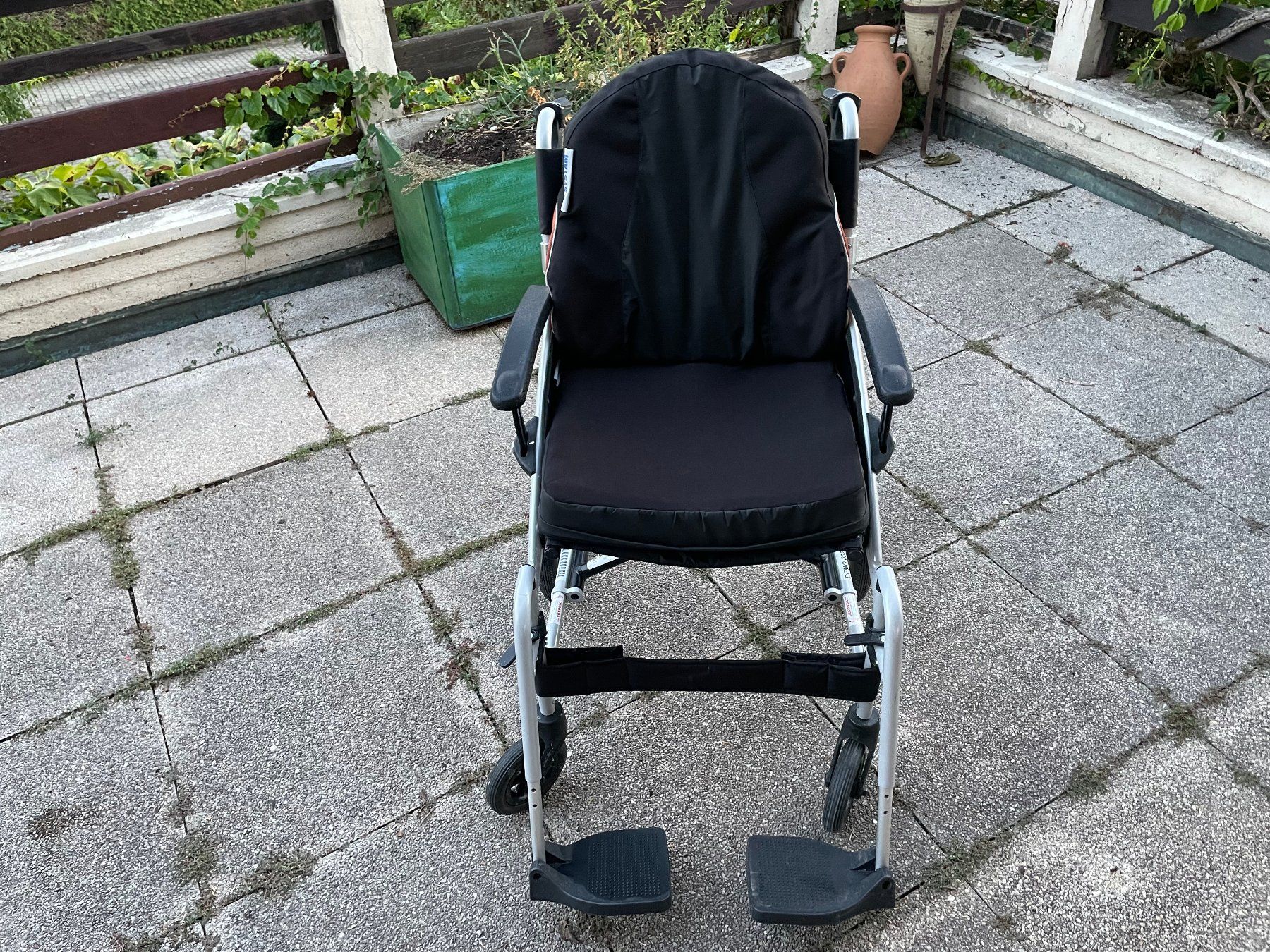 Sedie a rotelle: Fauteuil roulant VIDA Bischoff & Bischoff – Nuovo (secondo la descrizione) da Corminboeuf venduto da Holy-Guitars 2