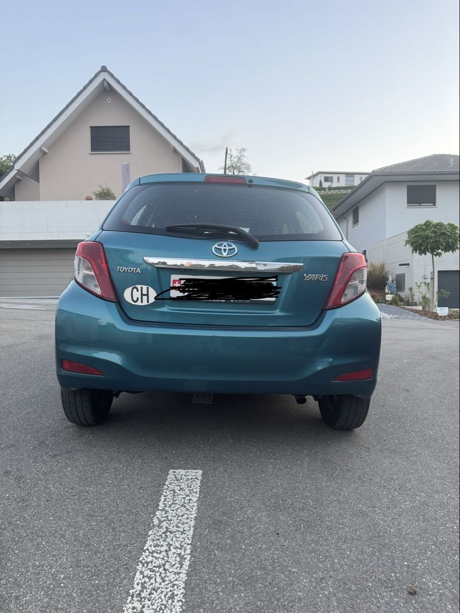 Toyota Automobili: Toyota yaris  – Usato da Villmergen venduto da hak_6ybf 3