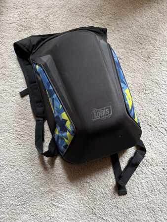 Louis Hartschalen-Rucksack zum Motorradfahren