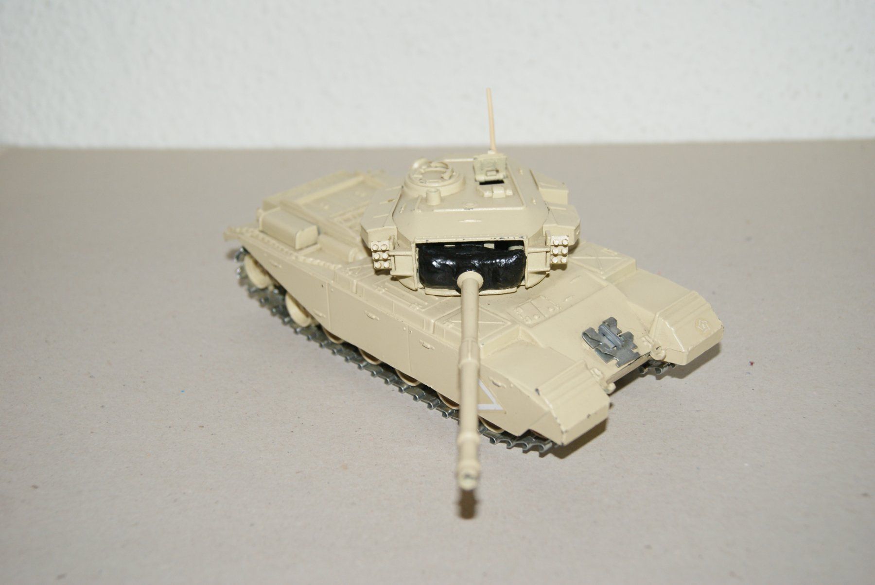 Polistil Modellbausätze & Standmodelle: Polistil Centurion Mk 5 Panzermodell 1:50 – Gebraucht aus Zürich von Widi1 3