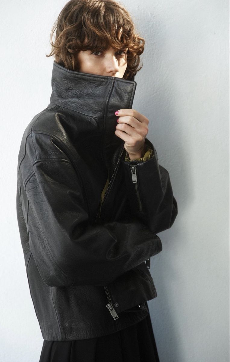 Zara Vestes: Zara leather jacket  – Neuf avec emballage d'origine à Paradiso par viorea