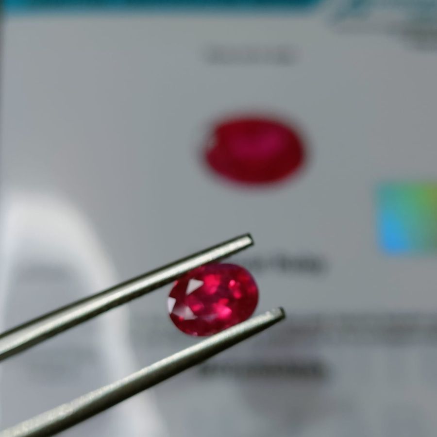 Pietre preziose: 1.70 cts RUBIN RUBY Mosambik mit Zertifikat heated only – Nuovo (secondo la descrizione) da Zell LU venduto da Swiss_Siam_Gem 1