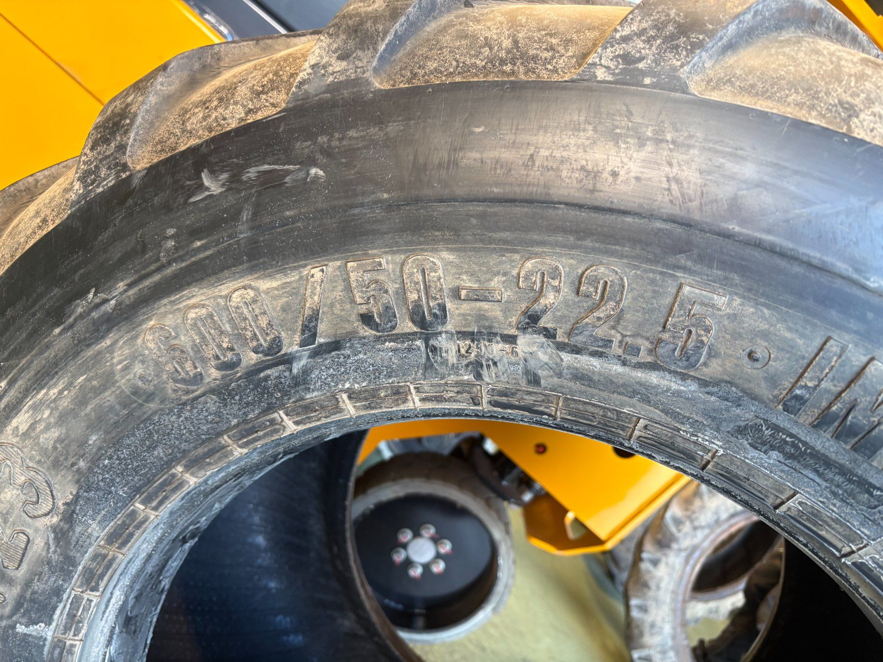 Pneumatici & Ruote complete: Reifen 600/50-22.5 – Usato da Lätti venduto da baumi02 2